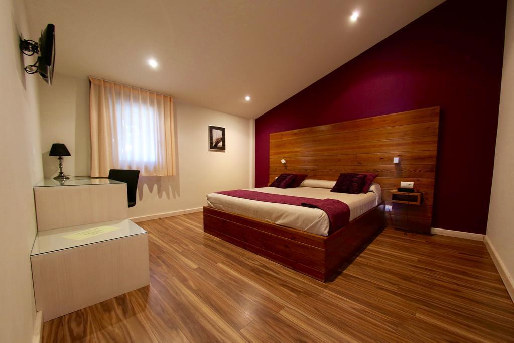 Hotel Mas Prades Deltebre Rom bilde